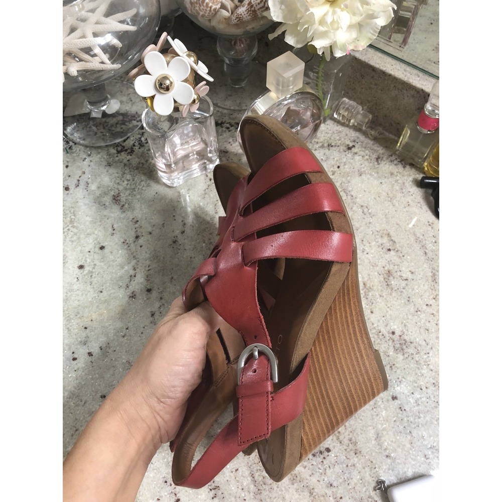 Franco Sarto Bamako Red Leather Strappy Wedge Sandal Heels Womens 9 - Picture 9 of 9
